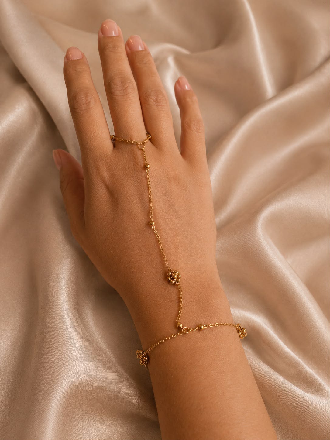 Bracelet de main « Perles d'Or »